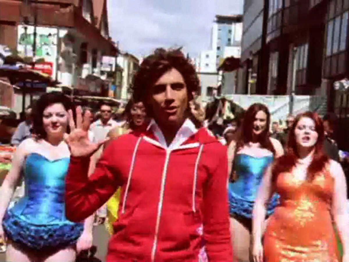 Big Girl (You Are Beautiful) by MIKA (Music video, Pop): Reviews