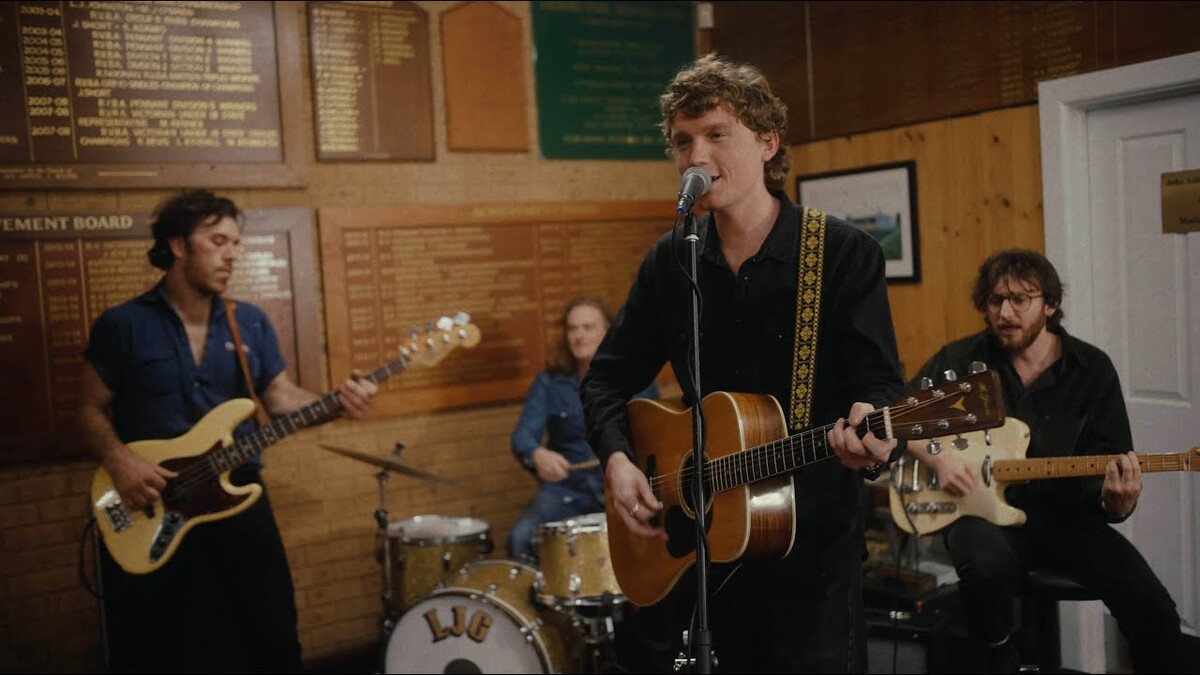 Running in Reverse by Liam Wright (Music video): Reviews, Ratings ...