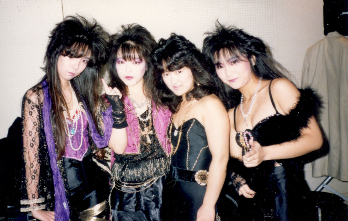本島ルイカ/Angel Kiss Angel Kiss Albums: songs, discography, biography, and