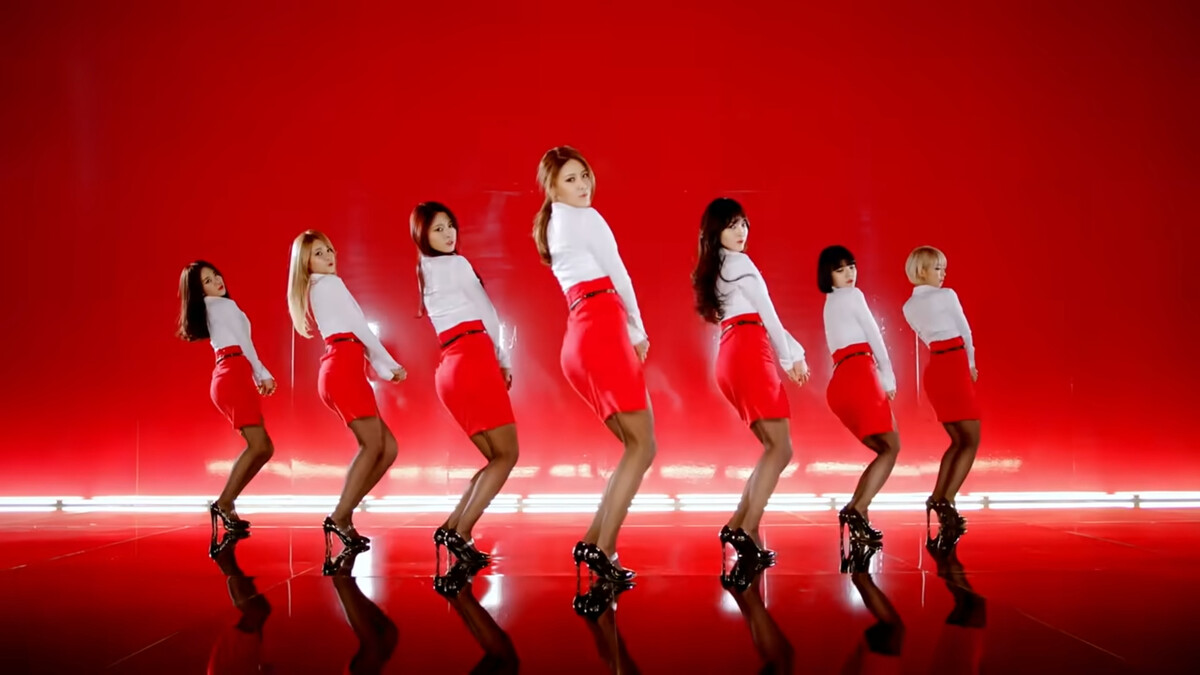 짧은 치마 (Miniskirt) by AOA (Music video, Contemporary R&B