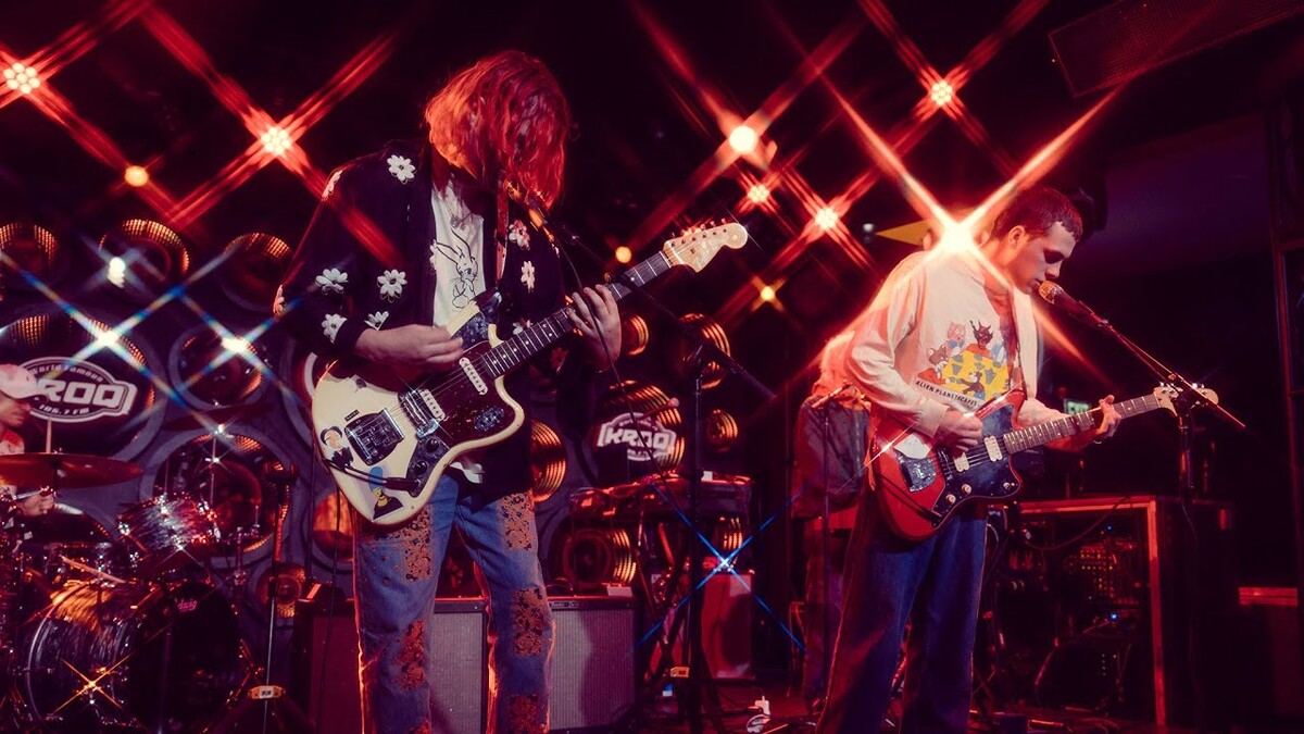 Live From the KROQ Helpful Honda Sound Space by Royel Otis (Video ...