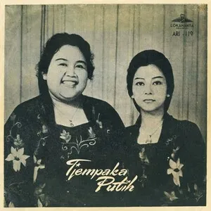 Tjempaka Putih by Orkes Krontjong Tjempaka Putih album cover