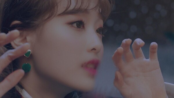 LOONA Chuu Heart Attack ソロ CD トレカ WTB] [USA] LOONA Chuu Solo Album Heart Attack w/ Photocard