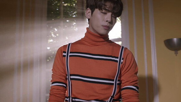 Lonely by 종현 [JONGHYUN] (Music video, Contemporary R&B