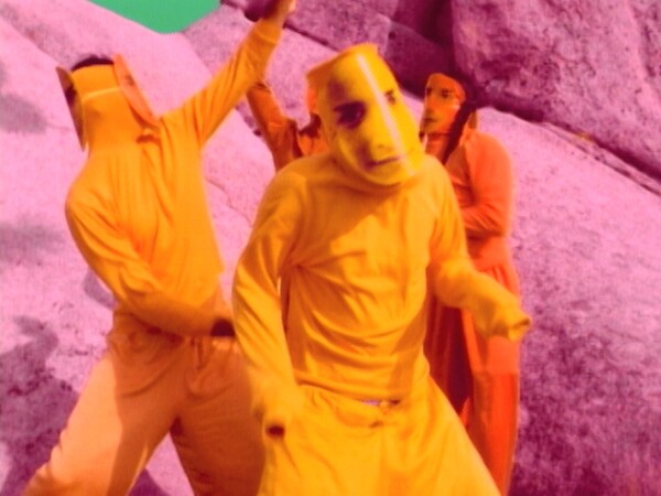 Breaking the Girl by Red Hot Chili Peppers (Music video