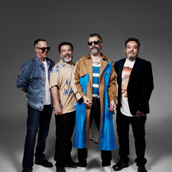 Molotov - Money in the Bank - Lyrics and ratings - Rate Your Music