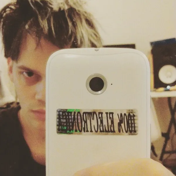 Cover art for 100% Electronica by George Clanton